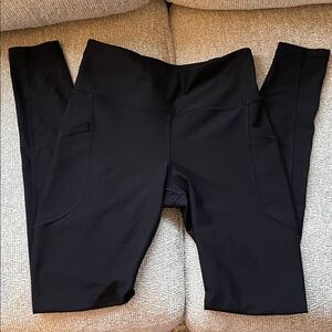 Old Navy Active Powersoft Black Leggings size women’s S